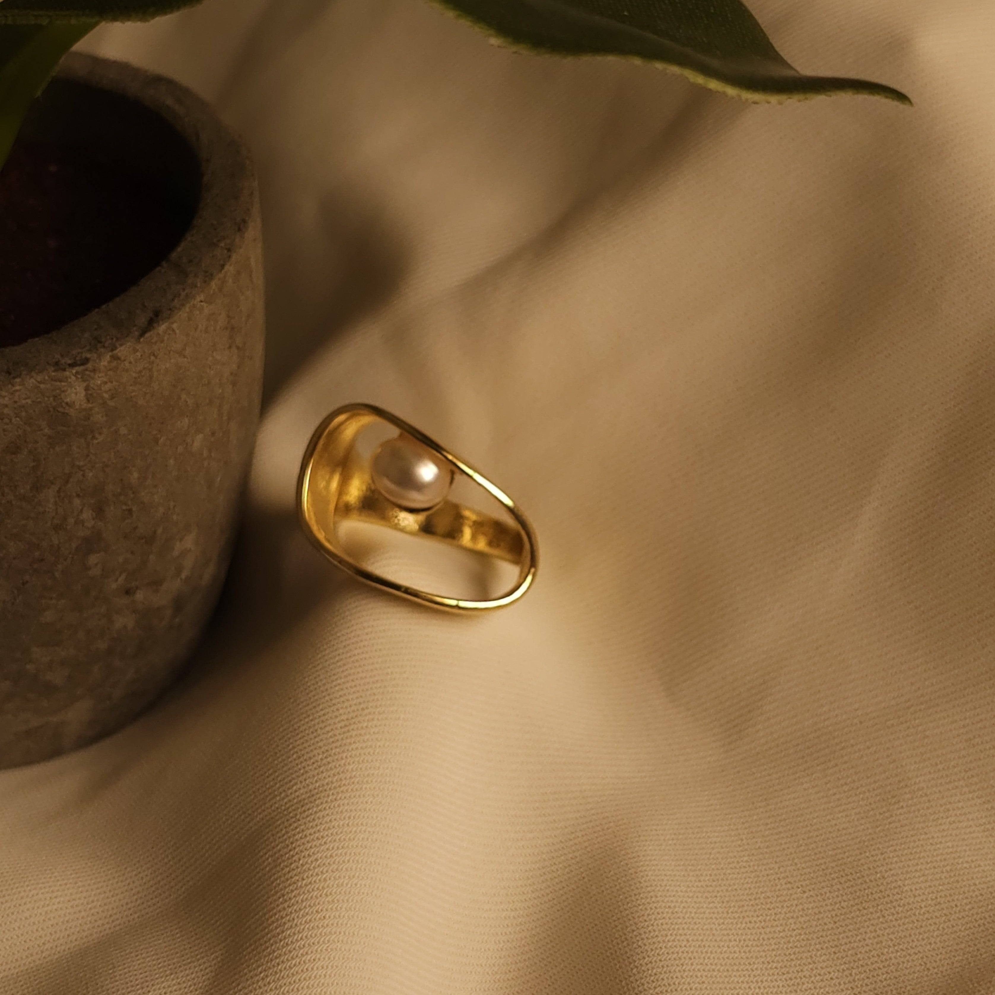Pearl Asymmetrical Ring