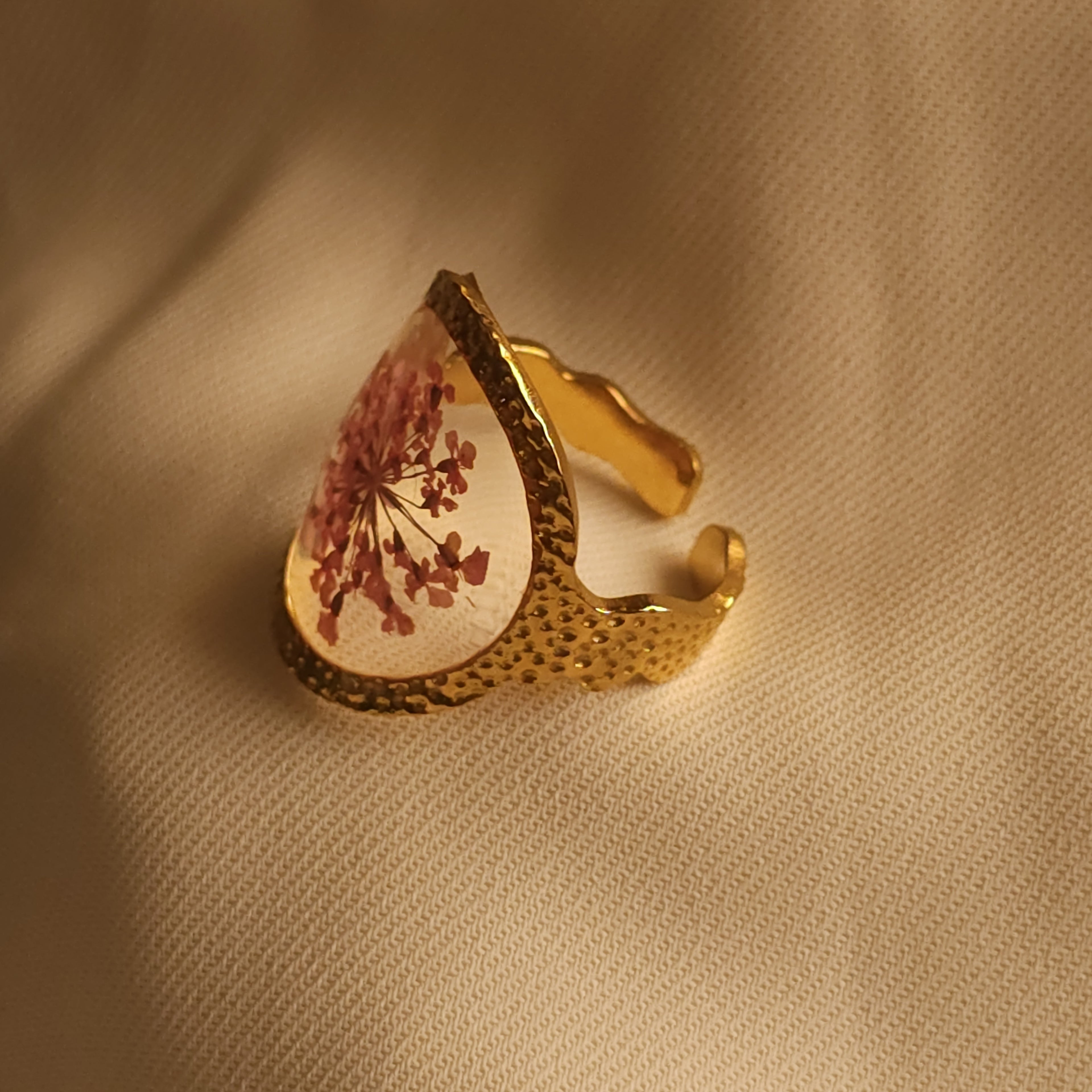 Eternal Flower Ring Round