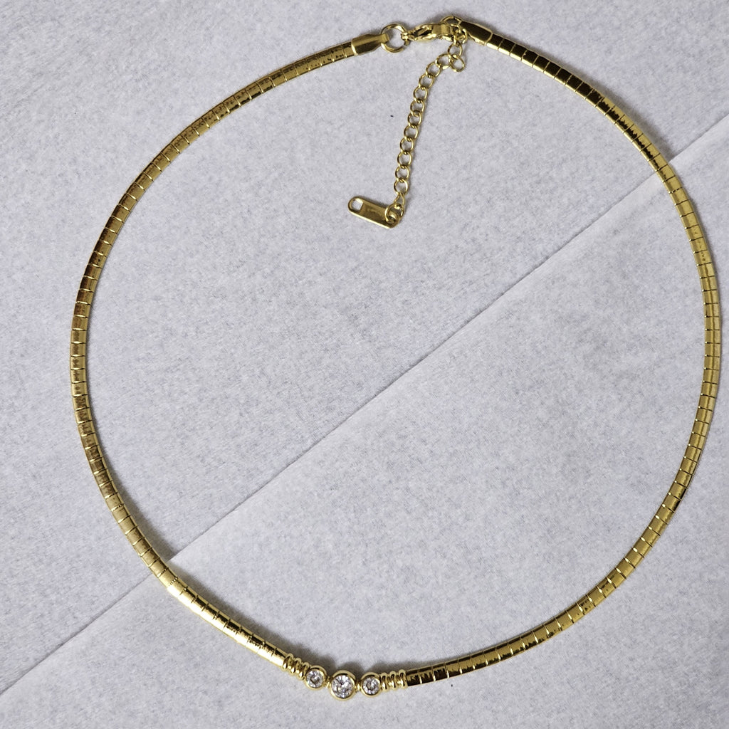 Omega Choker