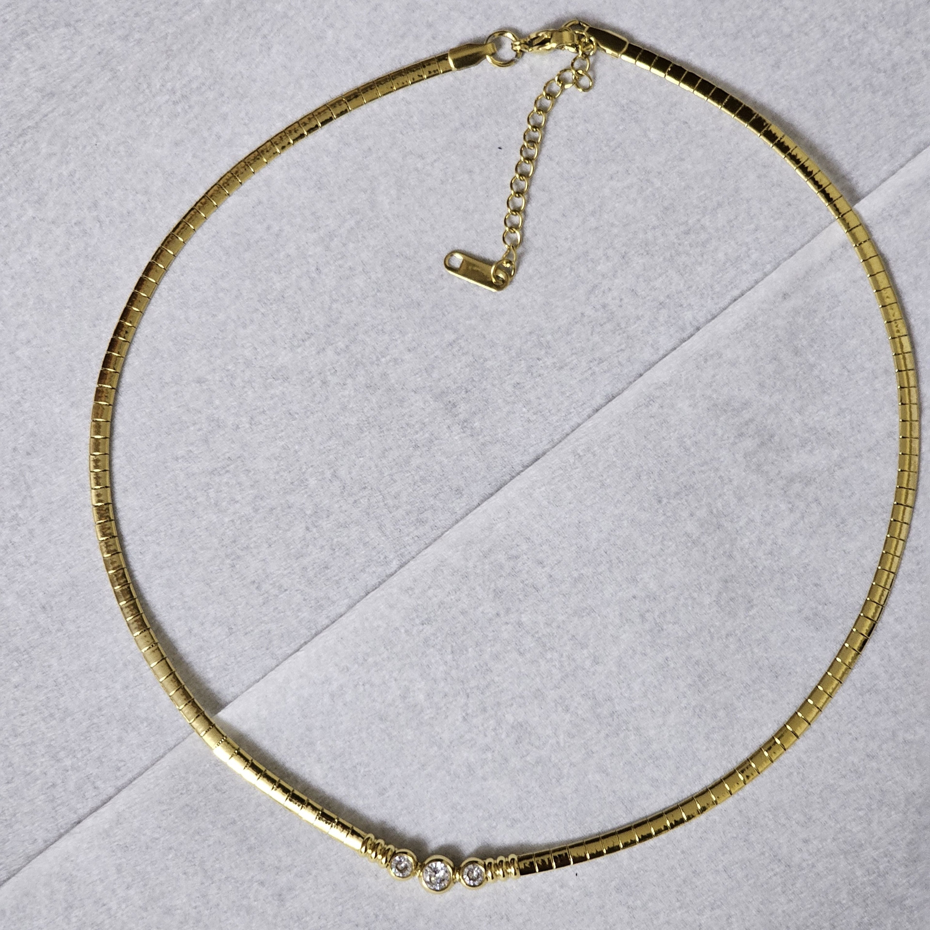 Omega Choker